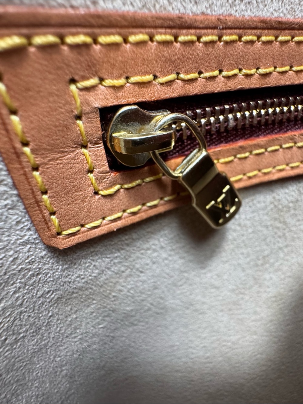 Louis Vuitton Monogram Looping GM Vintage 2001 - Picture 12 of 15